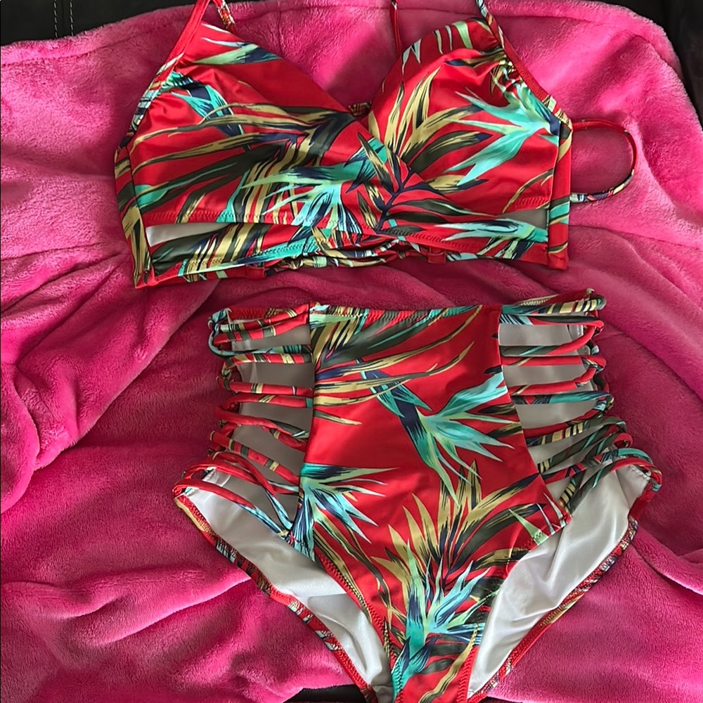 Tropical Red Swim Set